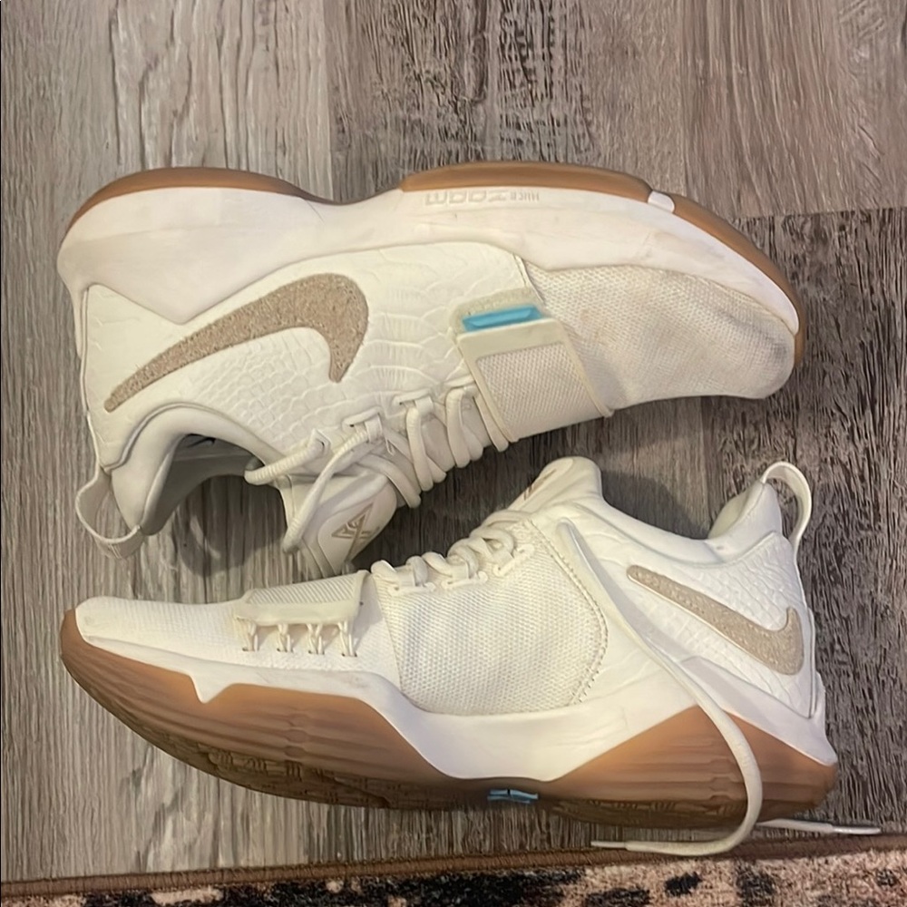 Nike PG 1

Ivory